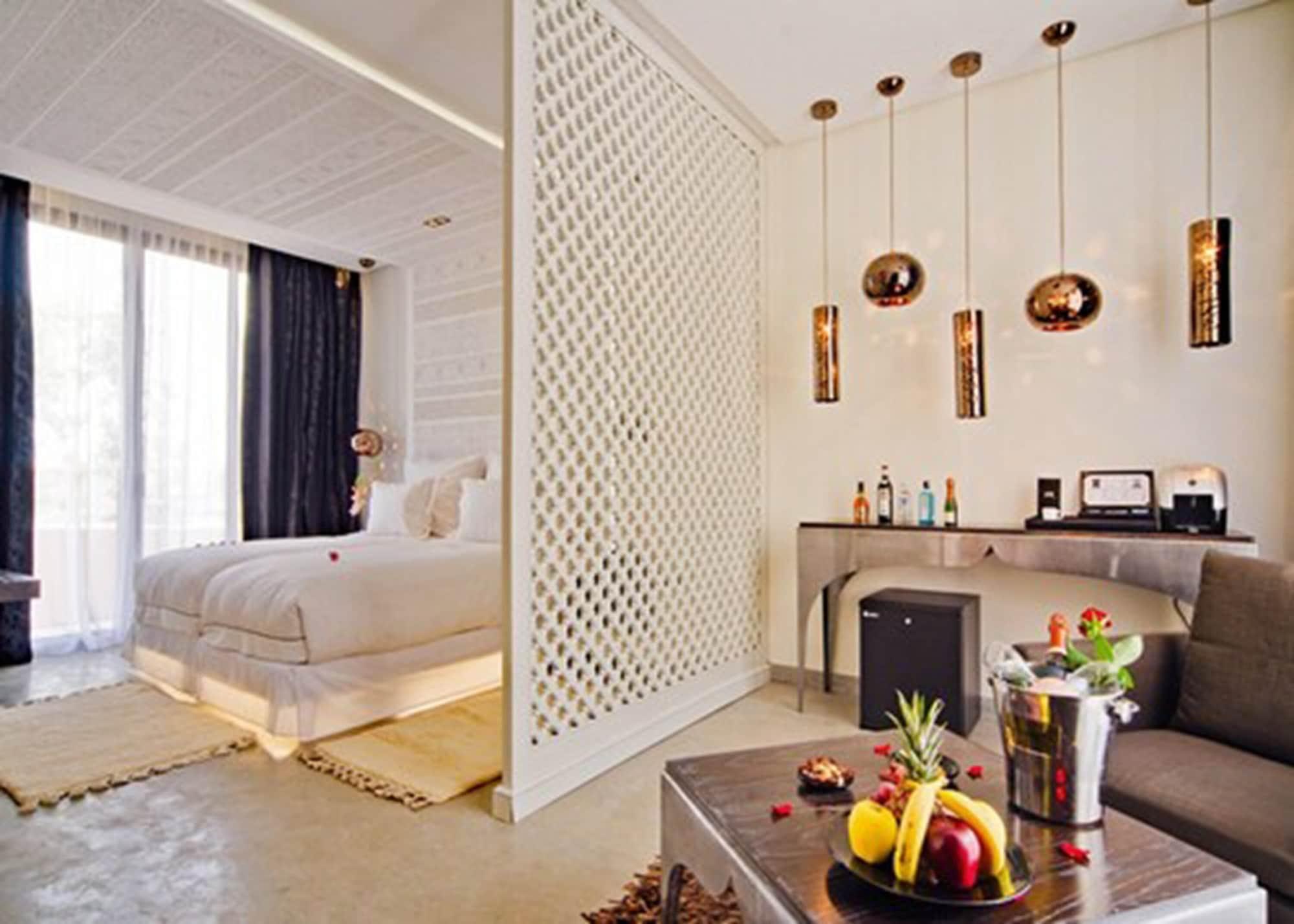 세사르 리조트 앤 스파 마라케시 외부 사진 A room at the hotel